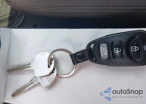 2017 Hyundai Elantra Se z USA, uszkodzony, nr VIN 5NPD84LF1HH010049